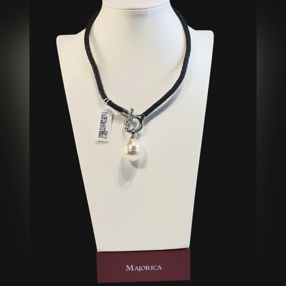Elegant Black and Sterling  Silver Necklace with Pearl Pendant - Picture 1 of 2